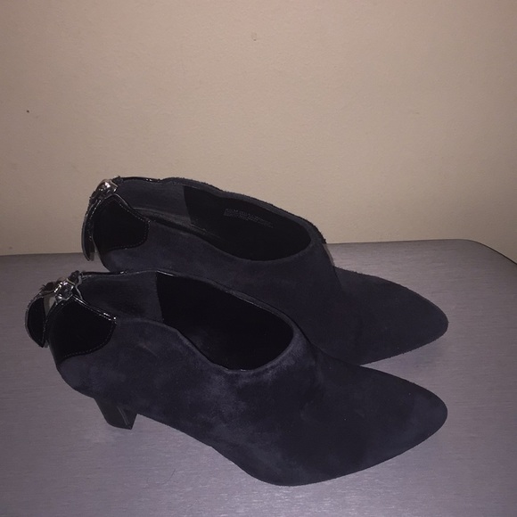 Franco Sarto black suede patent leather booties - Picture 1 of 5